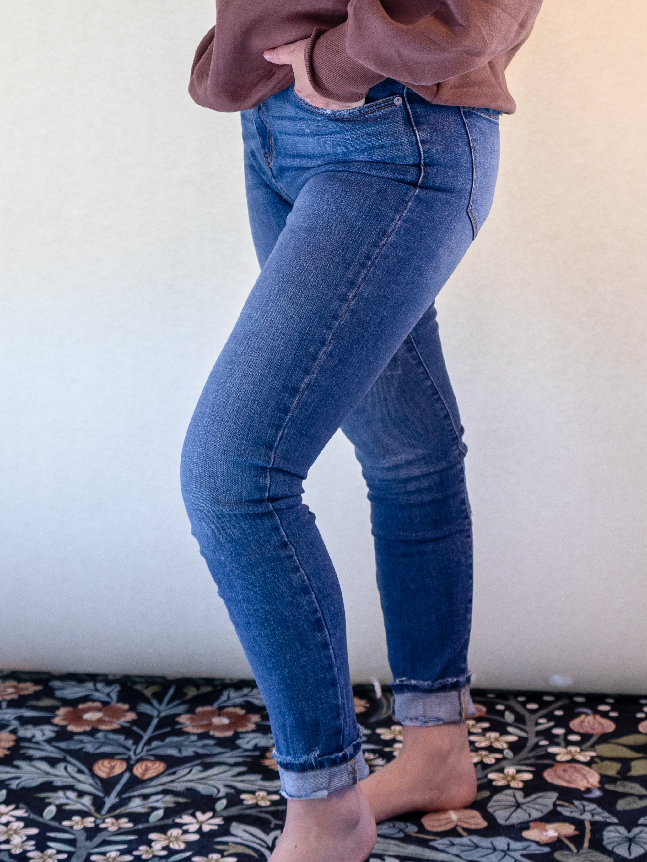 Dark Wash Distressed Skinny Jean