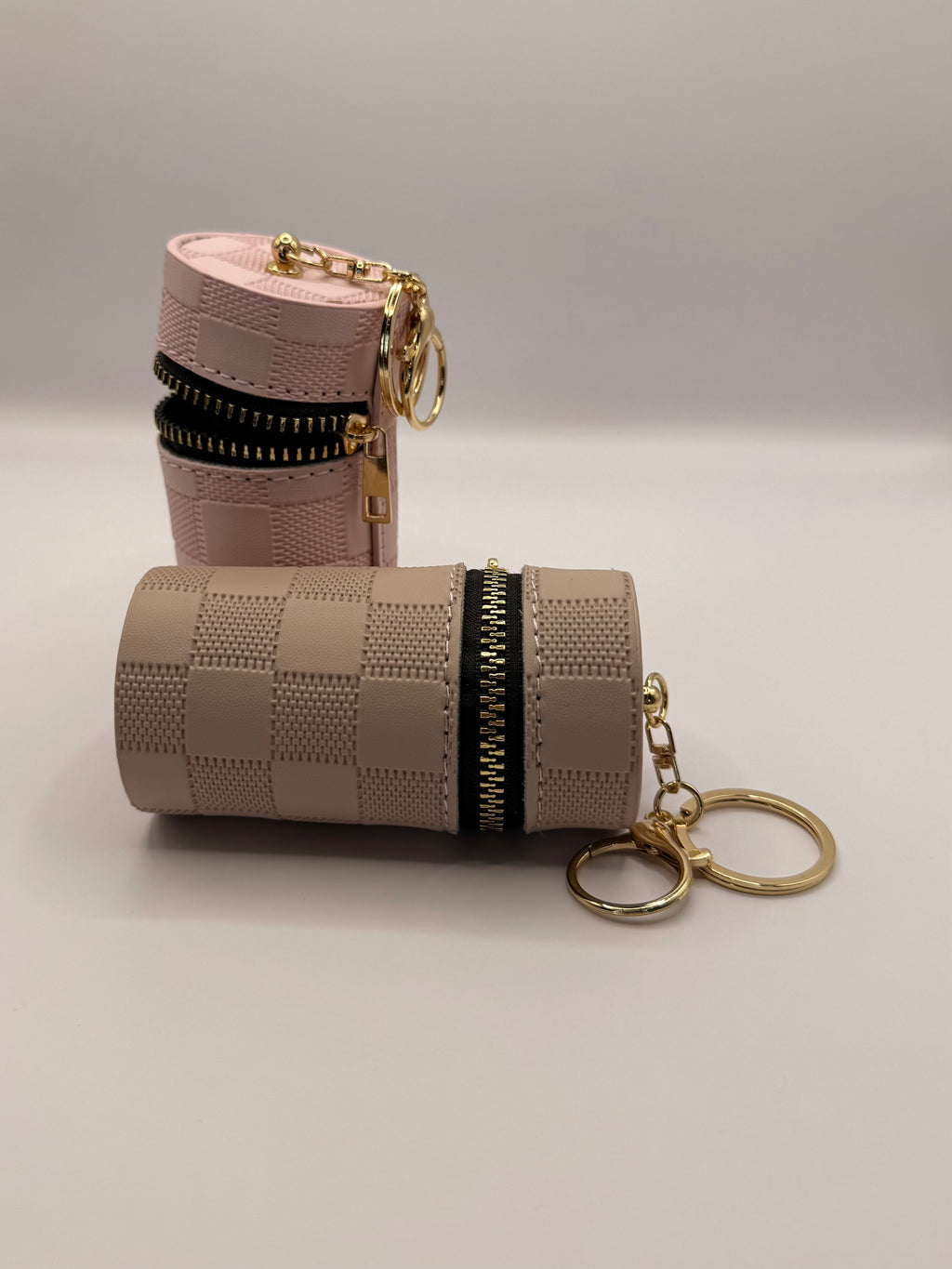Round Lip Pouch Keychain