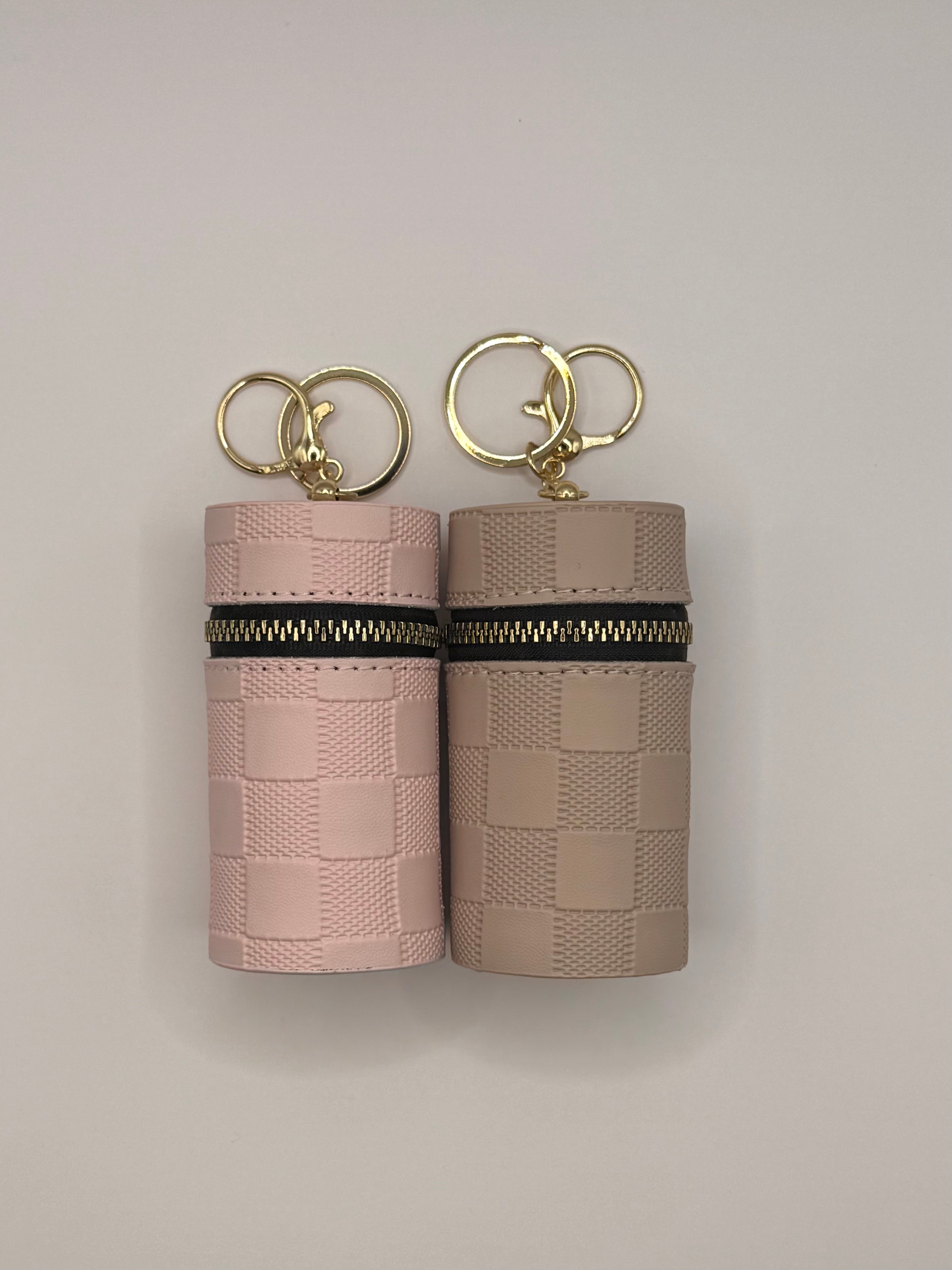 Round Lip Pouch Keychain
